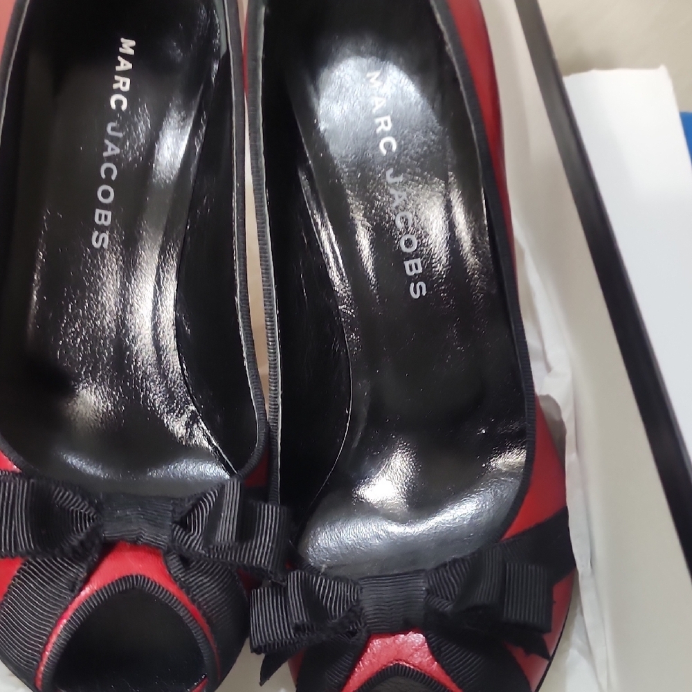 Marc Jacobs Black and Red Patent Leather Heels